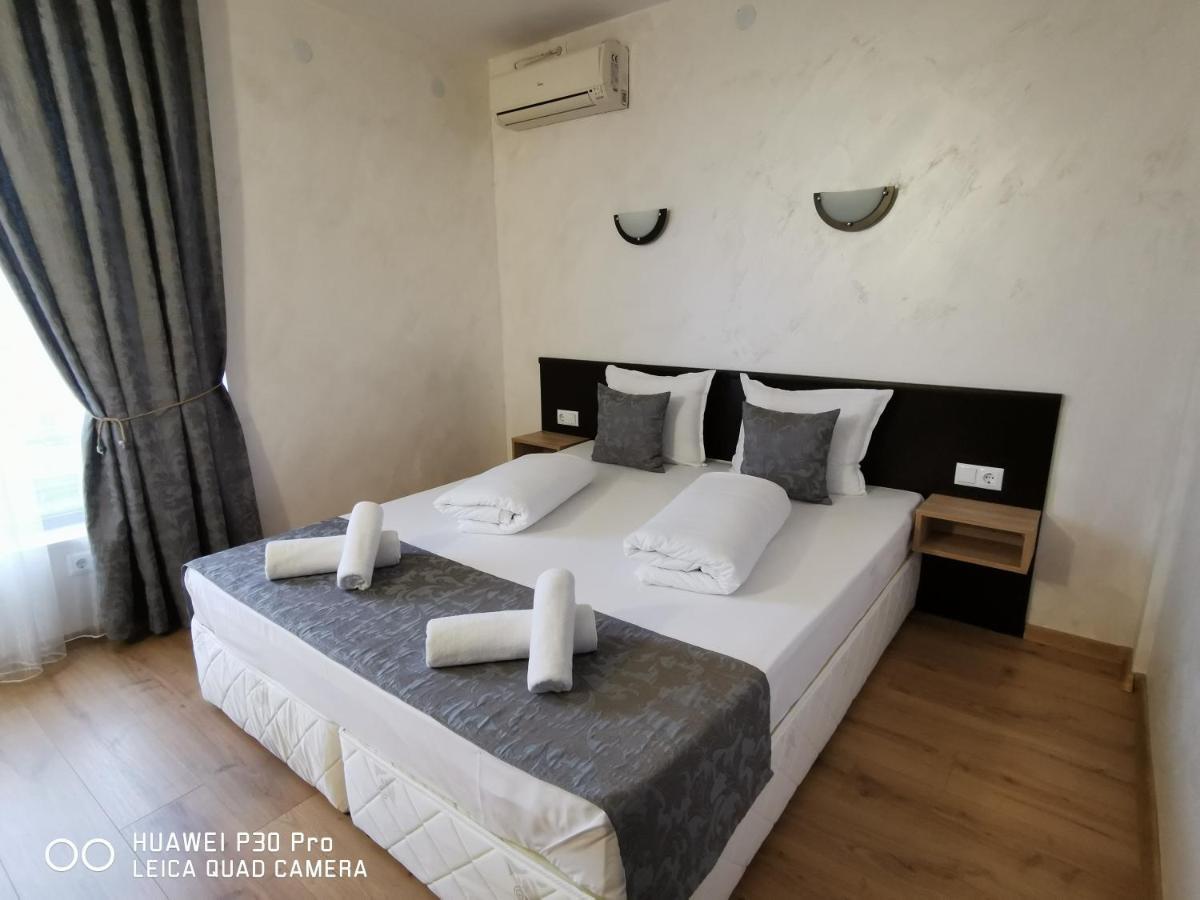 Hotel Swiss Шумен Экстерьер фото