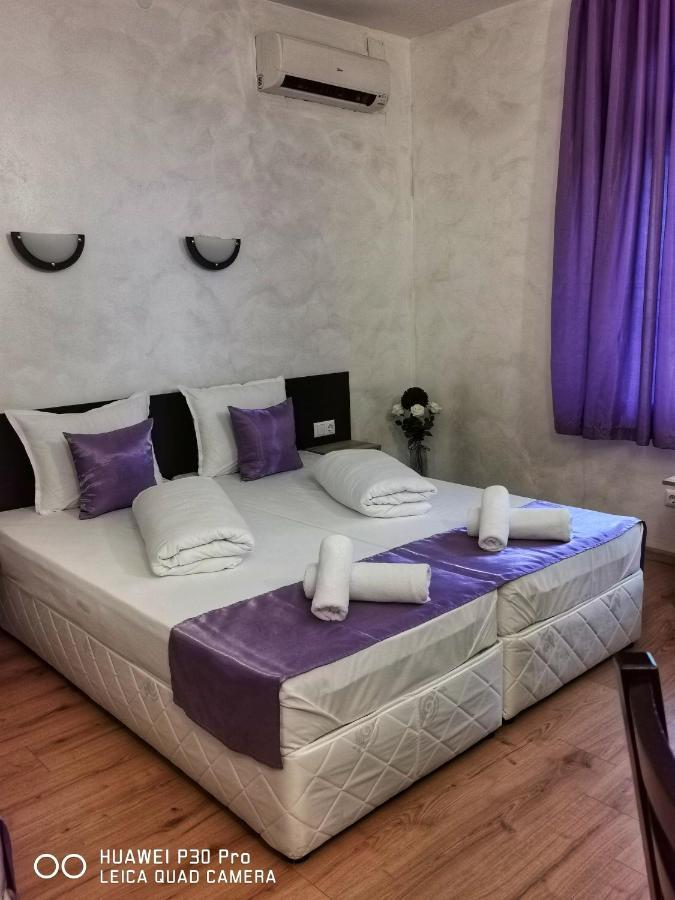 Hotel Swiss Шумен Экстерьер фото