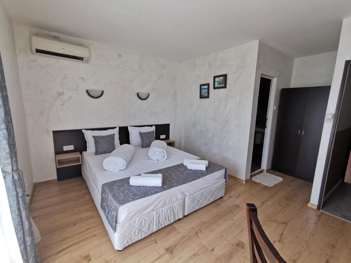 Hotel Swiss Шумен Экстерьер фото
