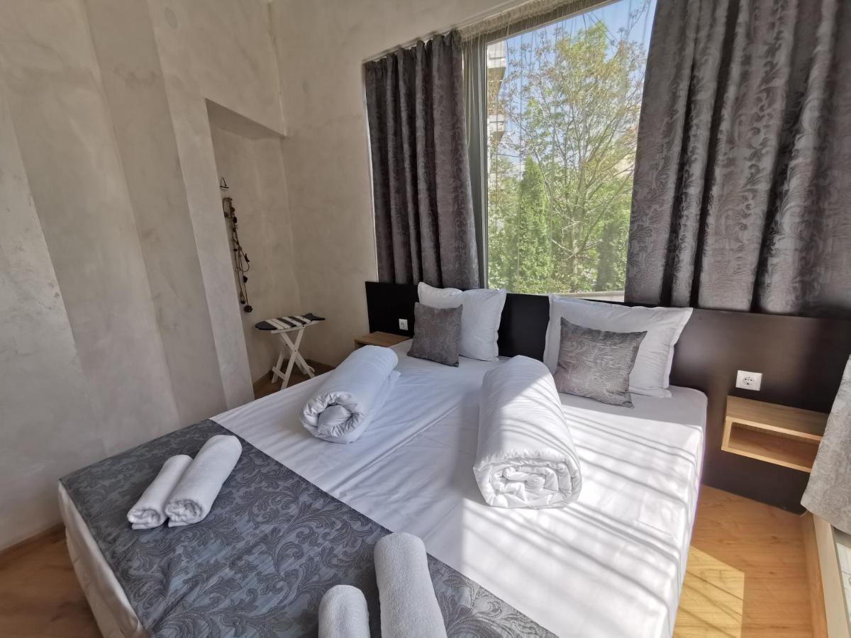 Hotel Swiss Шумен Экстерьер фото